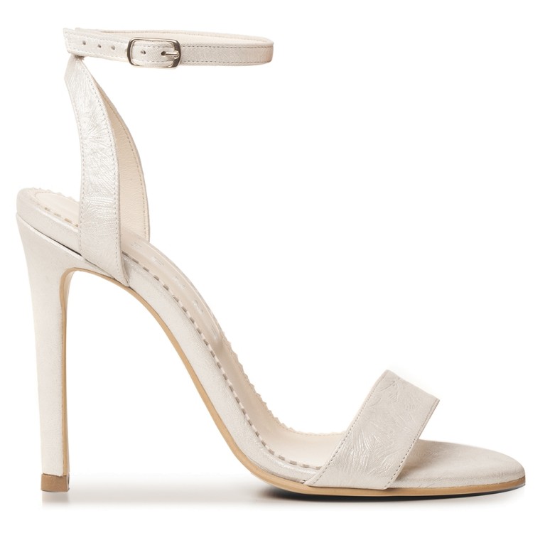 Sandale de mireasa argintii cu bareta pe glezna Luna