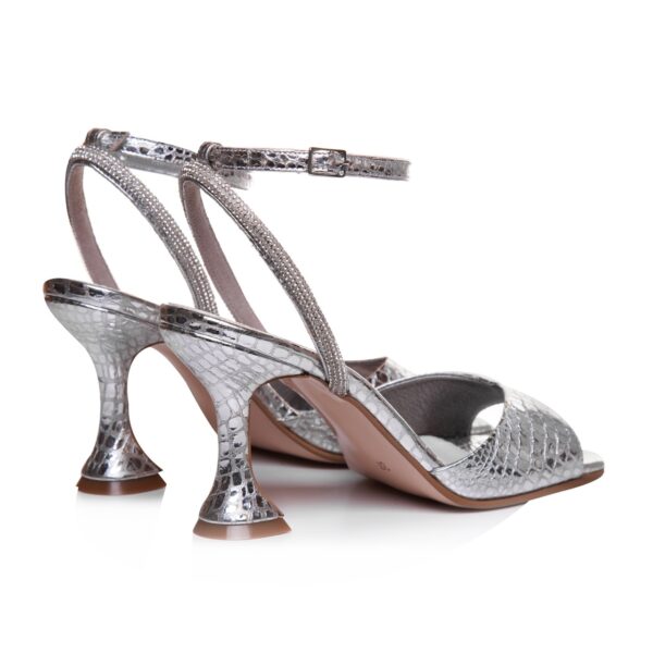 Sandale de mireasa argintii croco cu varf patrat si accesorii Madeleine